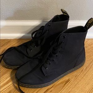 doc marten boots size 9 women’s